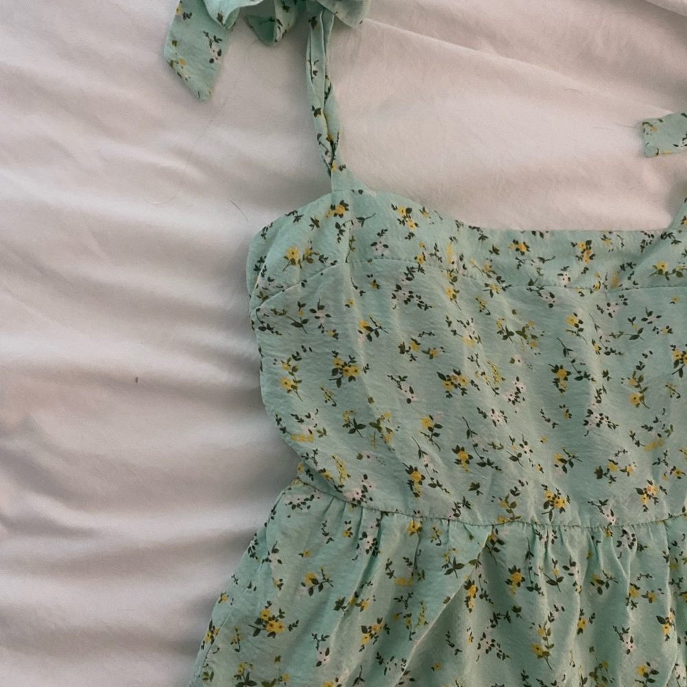 August Sky Floral Midi Dress - size large - sleeves tie into bows